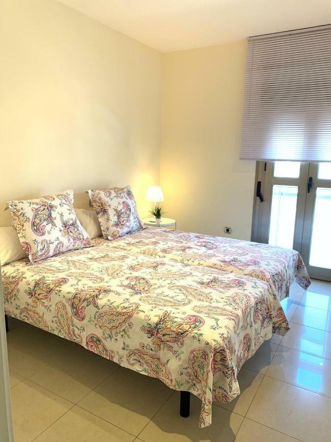 Apartamento Primera Linea Malaga Luaran gambar
